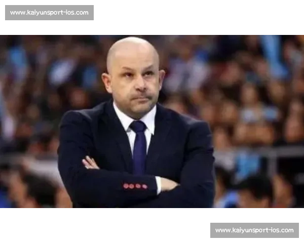 安德鲁斯亮剑小蜜蜂:定位球大师升任主帅,誓言率队展翅高飞 安德鲁斯亮剑小蜜蜂:定位球大师升任主帅,誓言率队展翅高飞