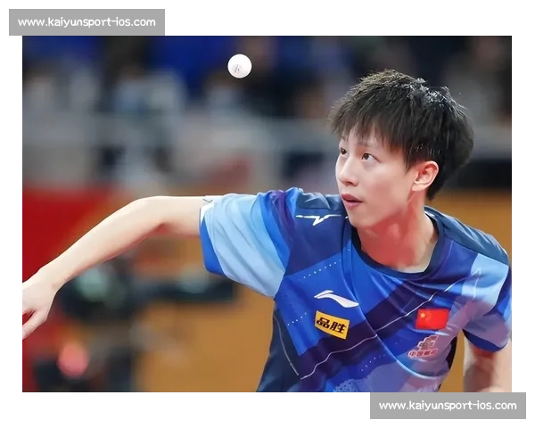 林高远与时尚才女合影引热议 工作室澄清：仅是跨界合作