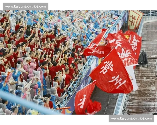 双周连赴苏超现场：幸运抢票的球迷狂欢实录